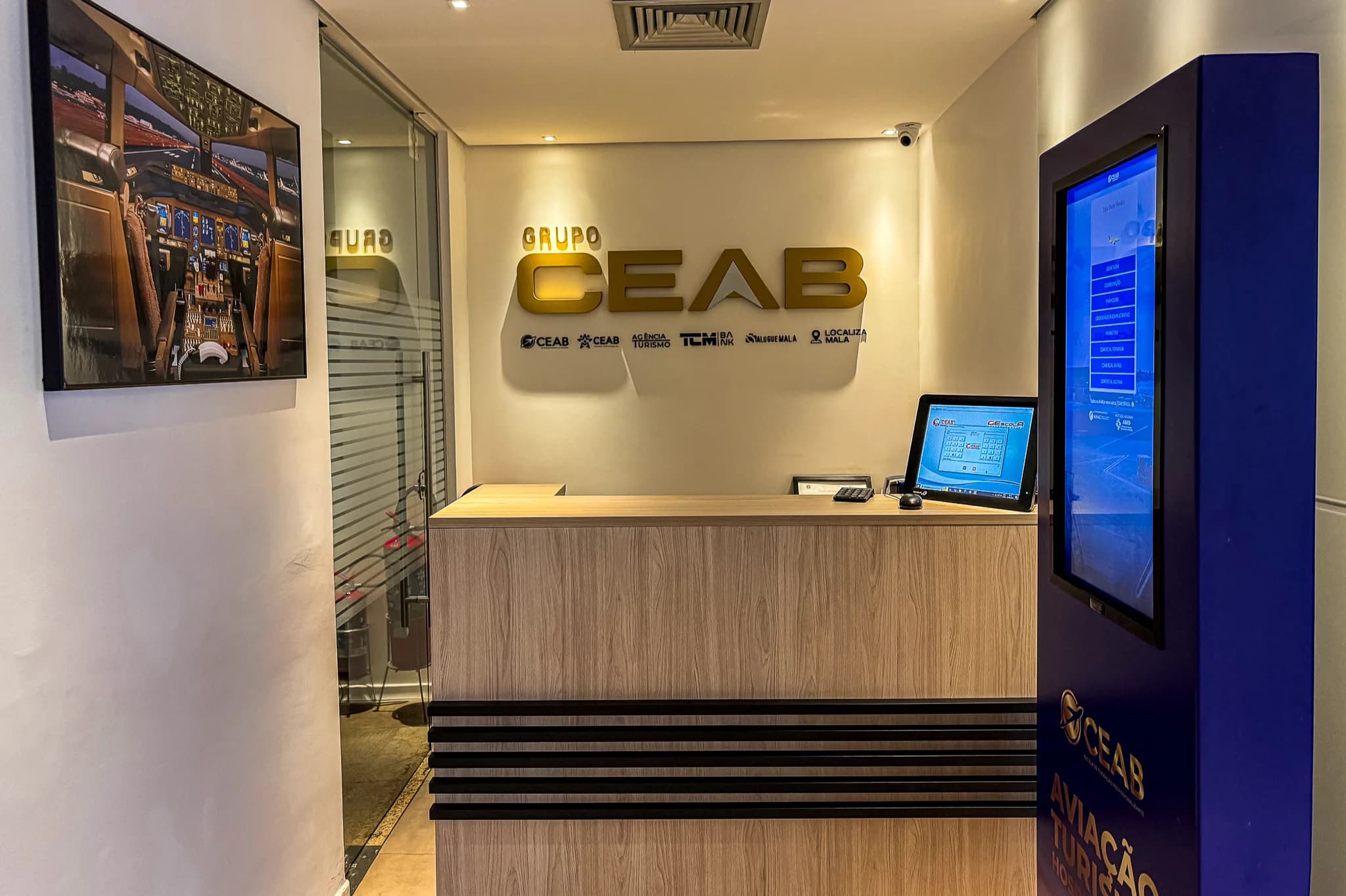 Recepção da escola de aviação CEAB