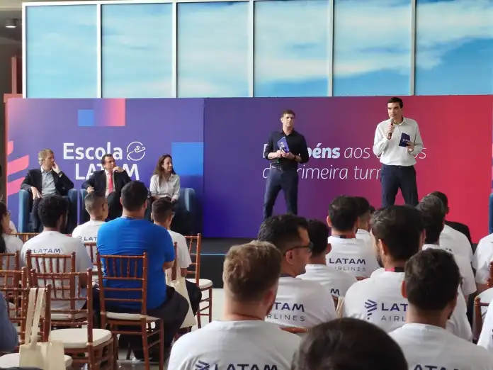 Escola Latam: Lançamento